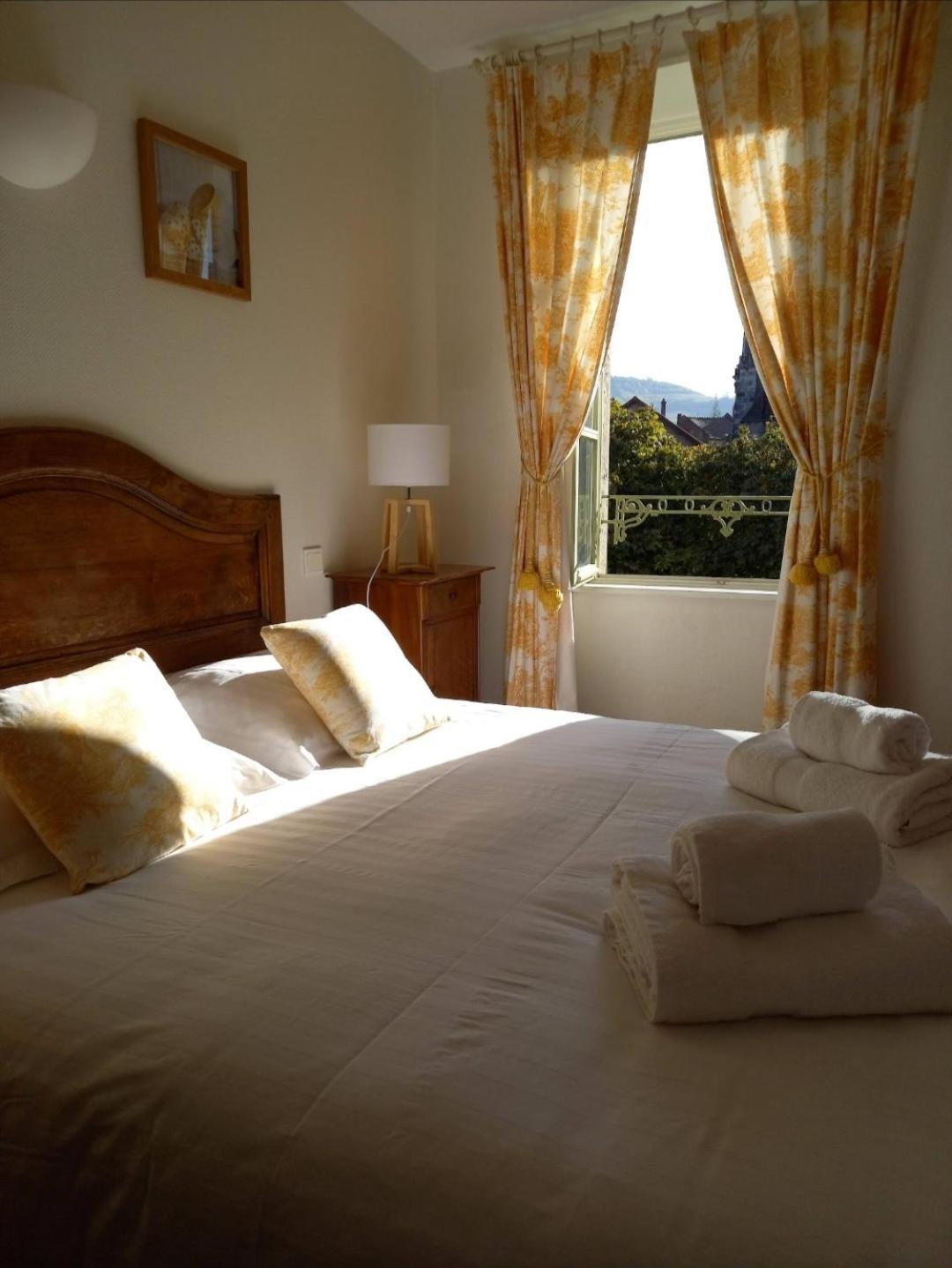 Hotel De La Halle Nolay  Dış mekan fotoğraf
