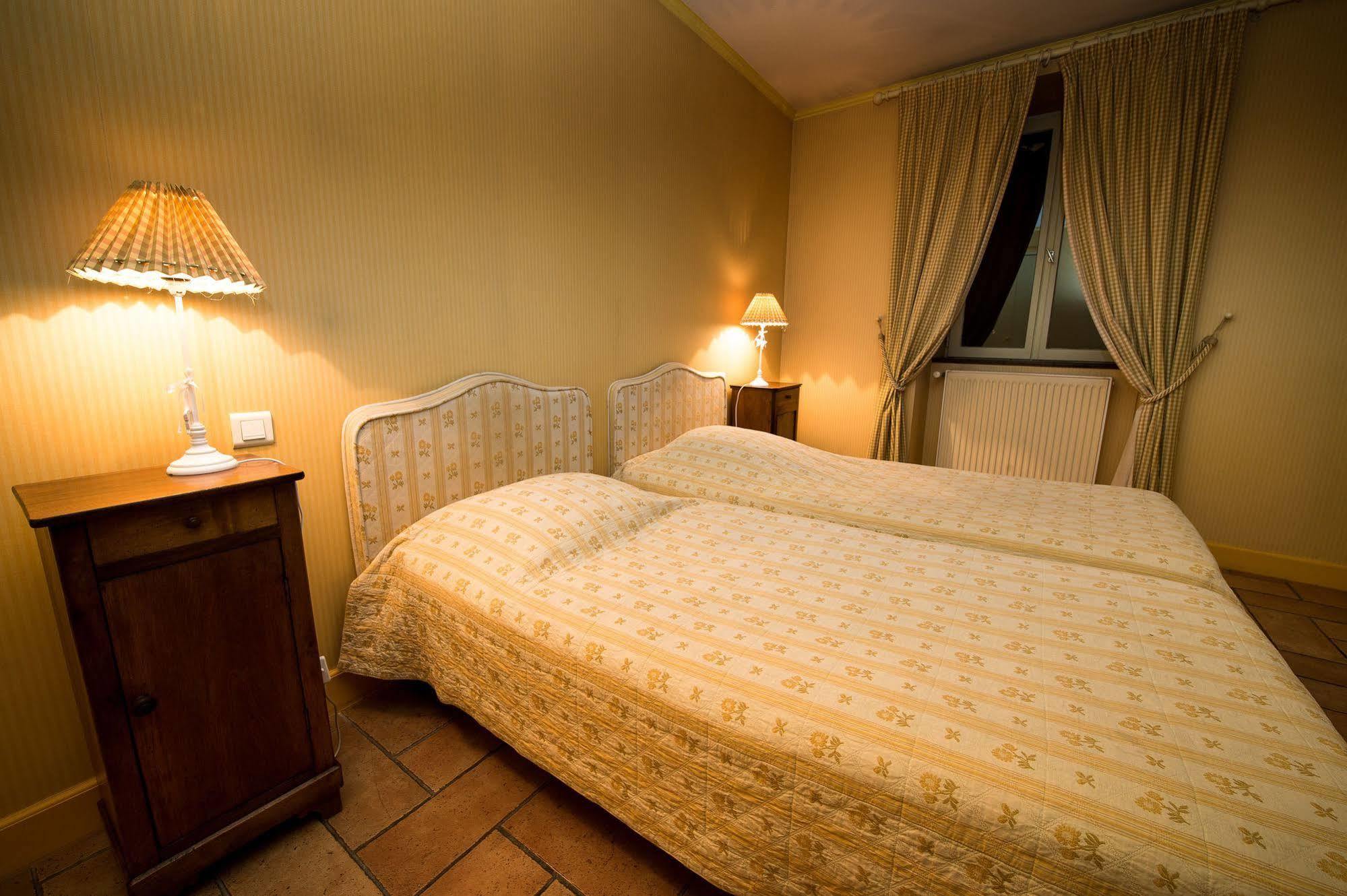Hotel De La Halle Nolay  Dış mekan fotoğraf